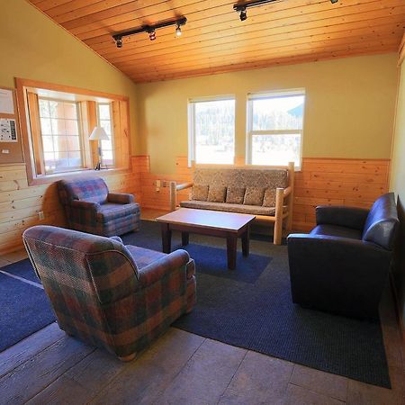 The Apex Mountain Lodge Экстерьер фото
